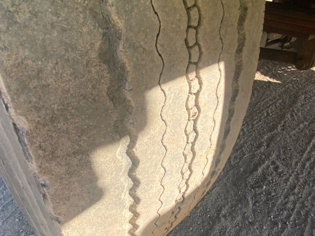 2004 GMC T7500 - Image 39